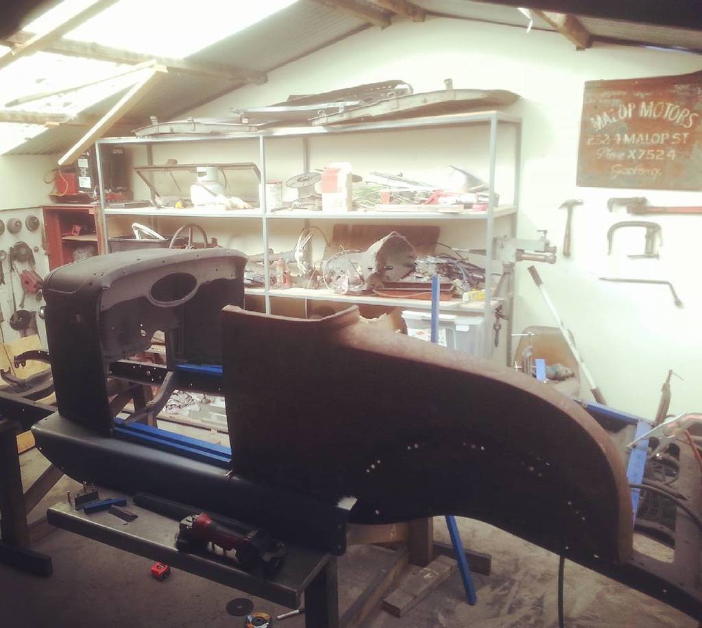 oldcar_photo's tweet photo. More getting done on the 1929 Chevy roadster
#chevy #chevy1929 #chevyroadster #chevyhotrod #hotrod #oldcar #vintagโฆ https://t.co/KstDDdAEqY