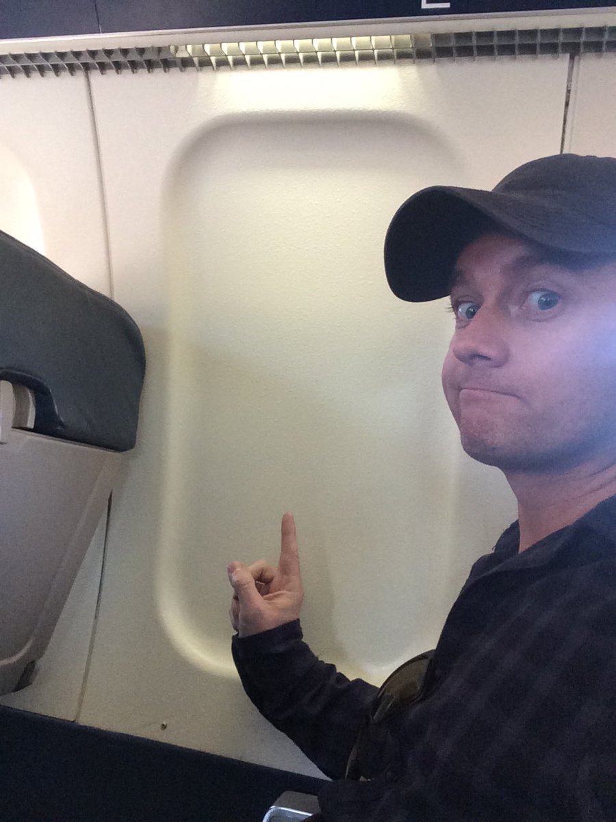 grantdenyer's tweet image. Damn it! Did it again. Bloody 2C. Now I've got to imagine the view for a massive 25 minutes. #nowindow