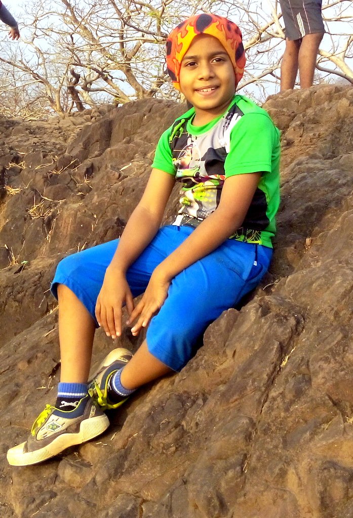 jpshetty70's tweet photo. #21CFExplore #Goingonahike #Exploringnature Hiking with my son https://t.co/d0MjHXaob4