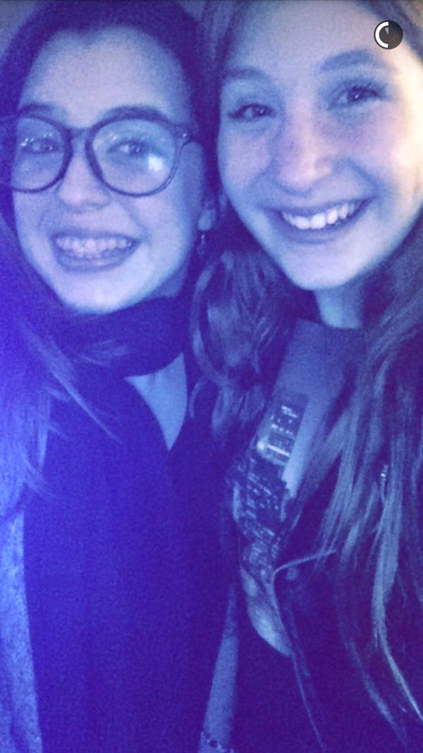chiquititsinfo's tweet photo. Mais foto da Giulia na peça! https://t.co/dDcB1iFBJG