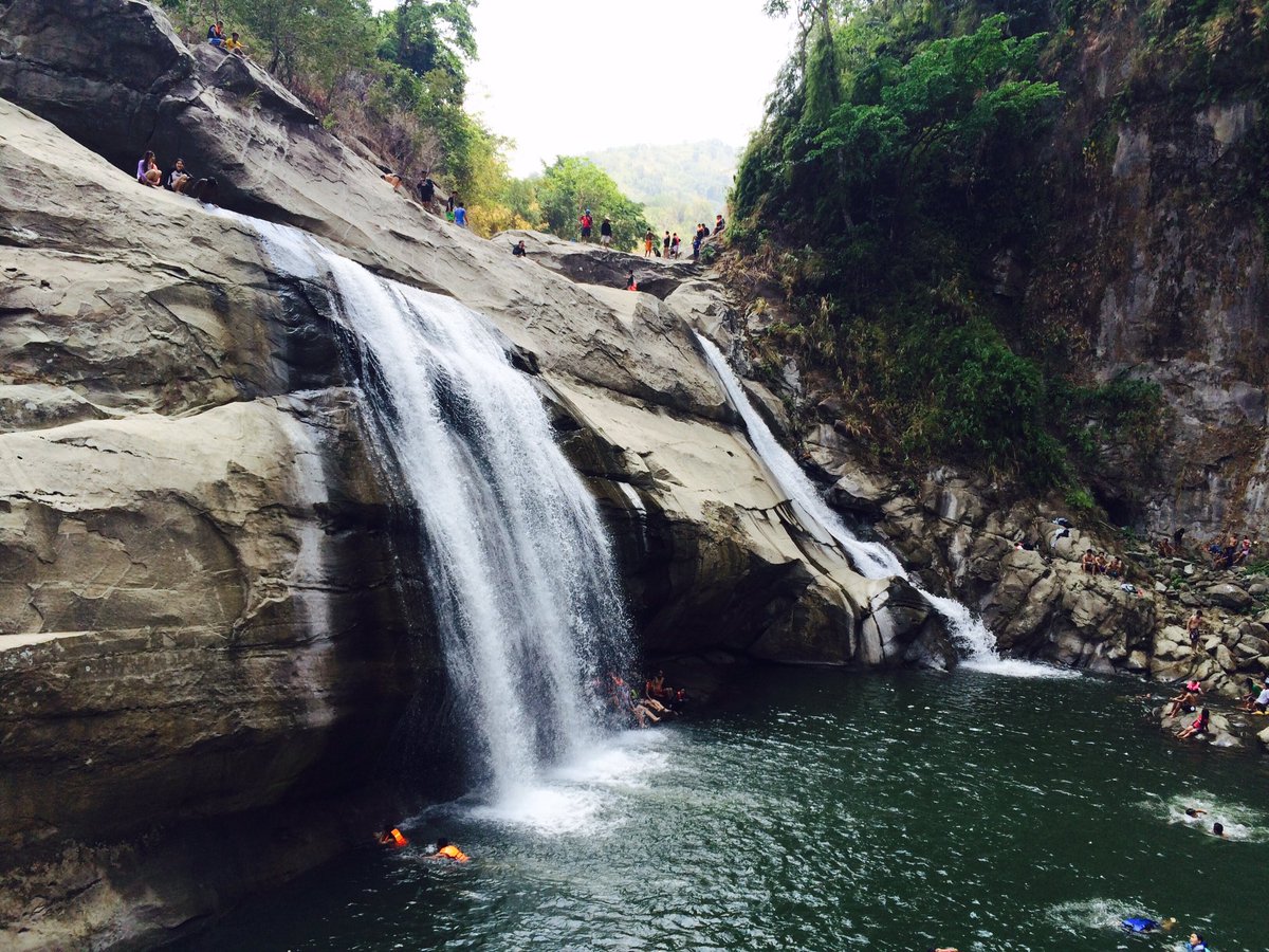 magnoks's tweet photo. A Falls virgin no more! #ElYu2016 #WeekendsWithMagnoks https://t.co/enqv0ysyre