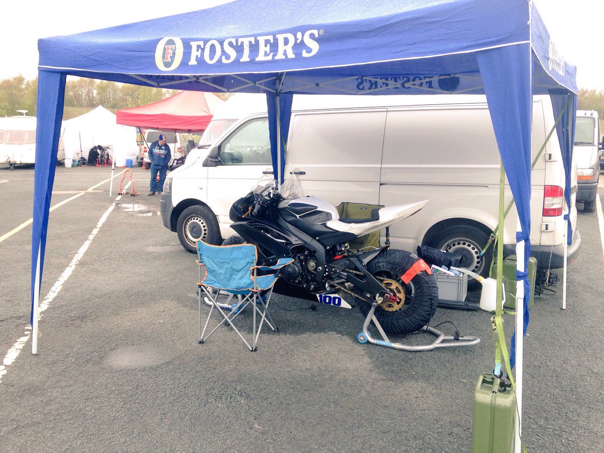 HefynOwen's tweet photo. All set up &amp; raring to go! ☔️ #wet #R6 #PDMCC @donnajeff @DomHerbertson @IanMackman #2MachsMotorcycles https://t.co/aULpBCRC7P