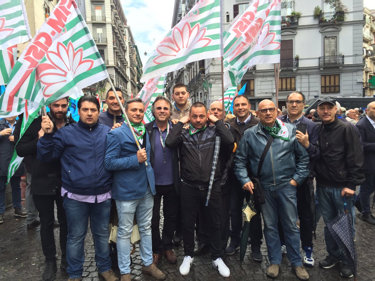 terraccianoFim's tweet image. #FIM Cisl @BentivogliMarco @FurlanAnnamaria @FIMCislStampa &quot;Siamo qui&quot;! Nel Cuore di Napoli W i lavoratori!!