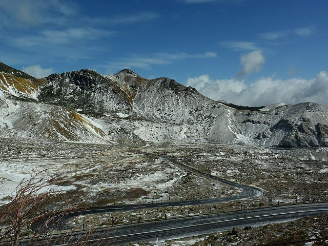浄土平 吾妻山 磐梯吾妻スカイライン 自動車 バイク等をご利用の方へ 磐梯吾妻スカイライン区間 ２８ ７ｋｍ 内にはガソリンスタンドがありません ガス欠回避のためにも事前に燃料の確認をお願いします