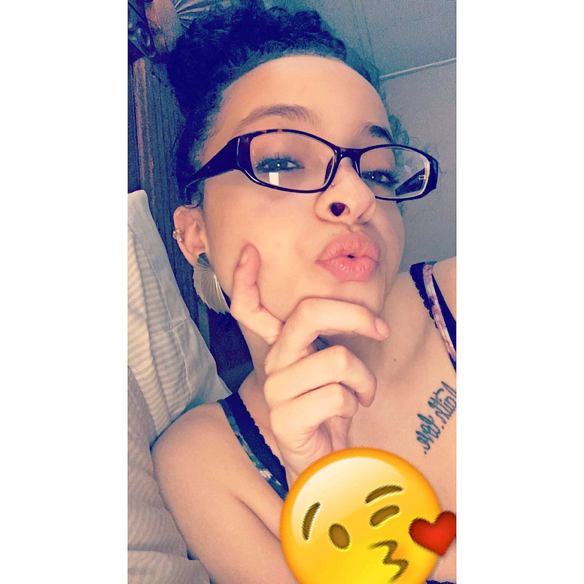 ifvckyourtweets's tweet photo. " She different " - @JoseGuapo #GraduatedFromTheStreets #Bangersss ππ₯πβ¨ππ§π― https://t.co/F8OgRuKWuS