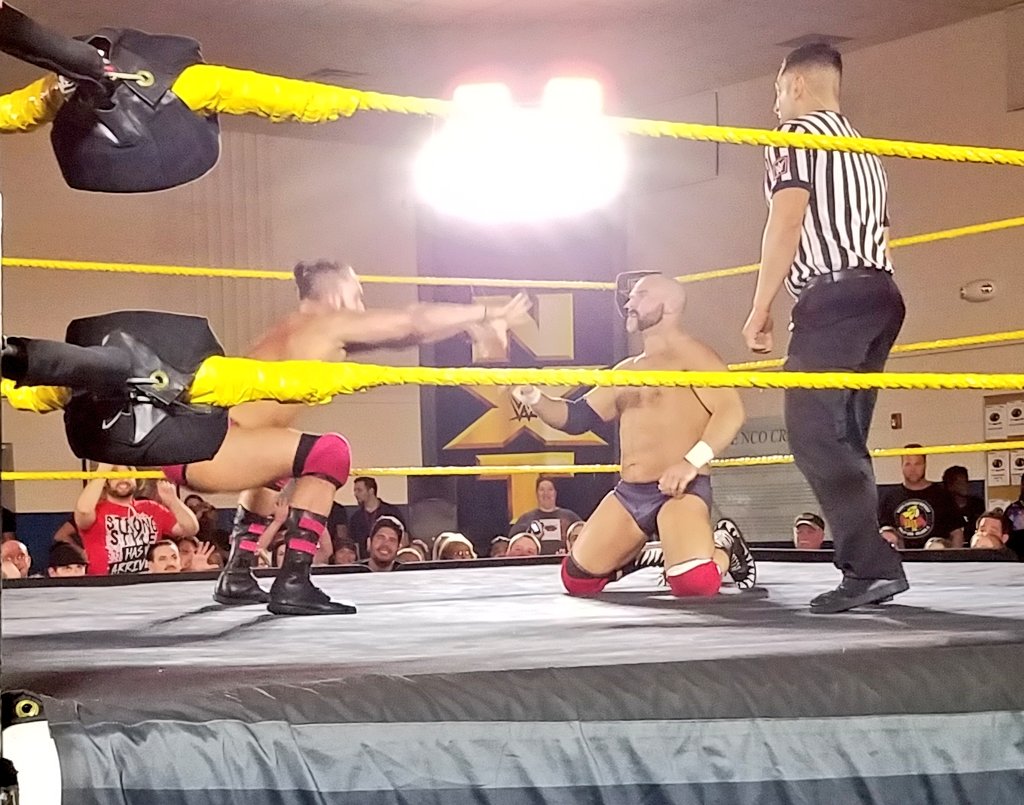 biglare54's tweet image. @WWEDillinger letting @ScottDawsonWWE know he's a #perfect10 at #NXTCocoa 🔟🔟🔟 #perfect10performance #wwenxt #nxtcrew
