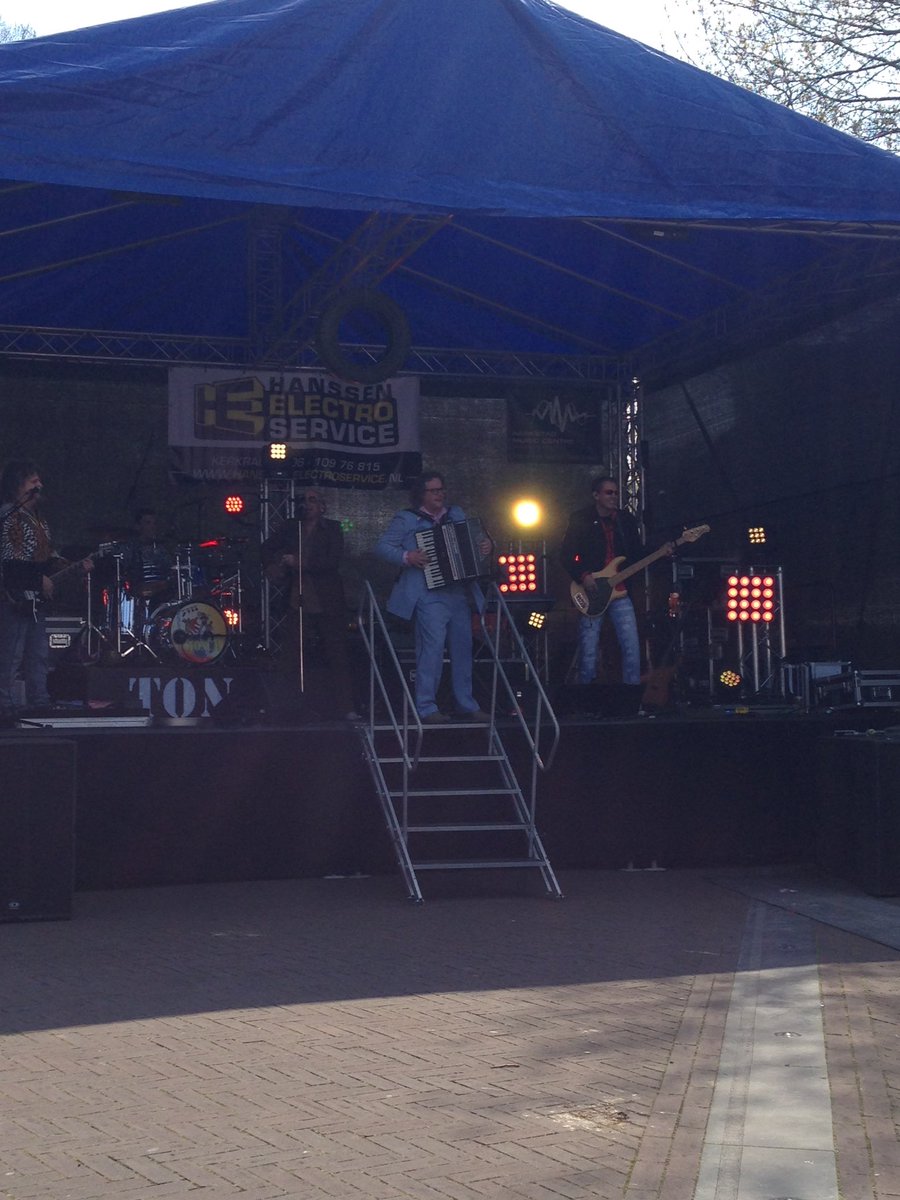 Nu live tot 18.00uur: #TONCA op de Straatmarkt #Kerkrade