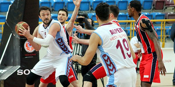 ntvspor's tweet photo. TED kazandı, Türk Telekom düştü! https://t.co/9AowRhU78W https://t.co/VQNQvEsKUt