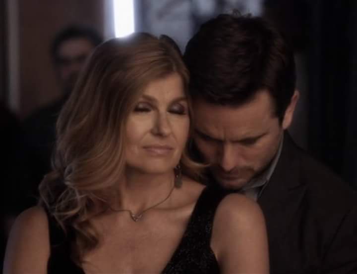 SaraNesti84's tweet photo. #ConnieCrushSunday #TeamRayna #TeamConnie ππ https://t.co/NbugeG32Zi