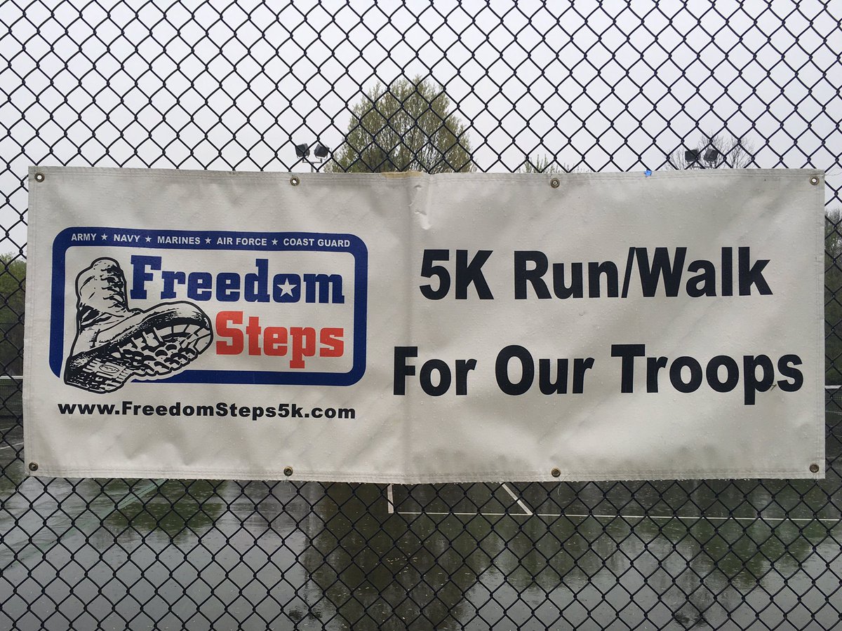 SecondAlarmers's tweet photo. On location at #FreedomSteps5k in #UpperMoreland - rain isn't stopping these patriots from supporting our troops! 🇺🇸 https://t.co/IVG9itNTnM