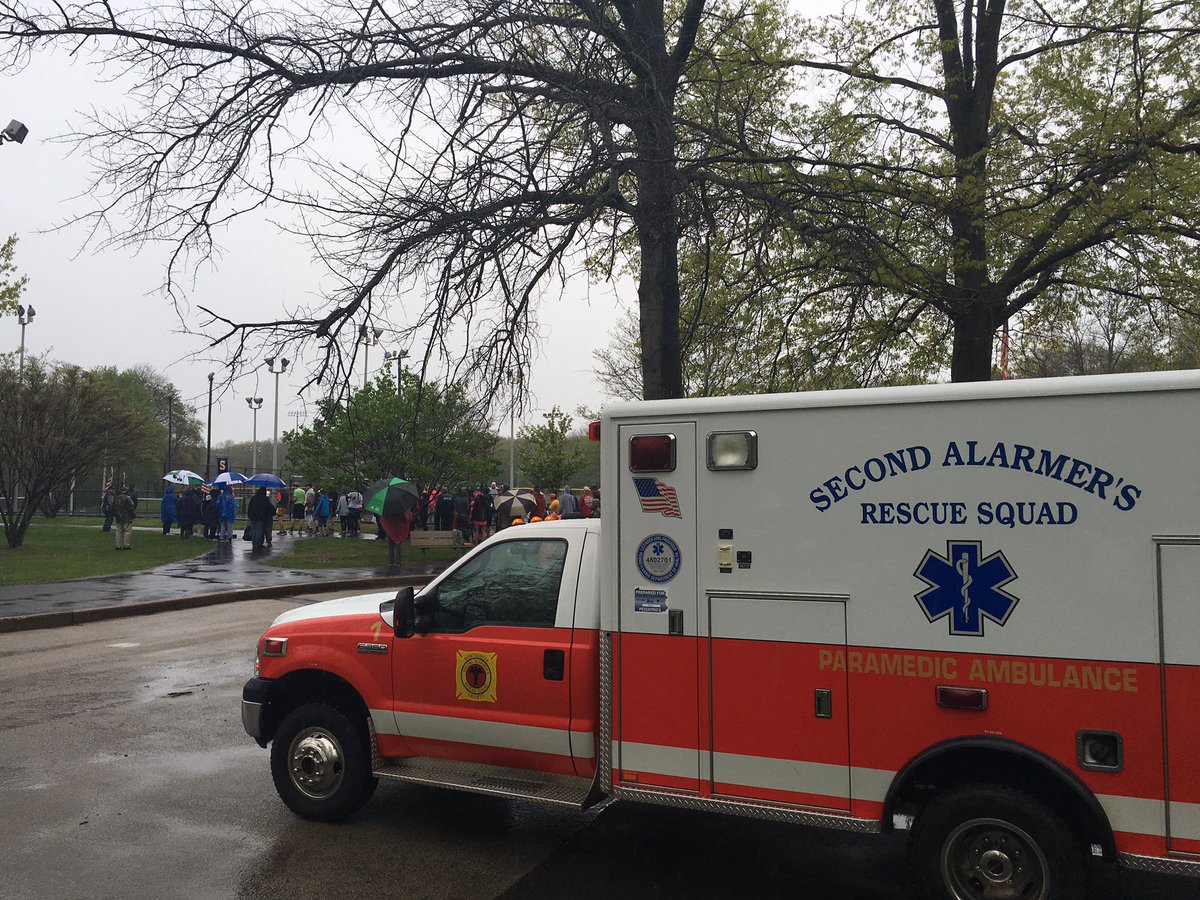 SecondAlarmers's tweet photo. On location at #FreedomSteps5k in #UpperMoreland - rain isn't stopping these patriots from supporting our troops! 🇺🇸 https://t.co/IVG9itNTnM