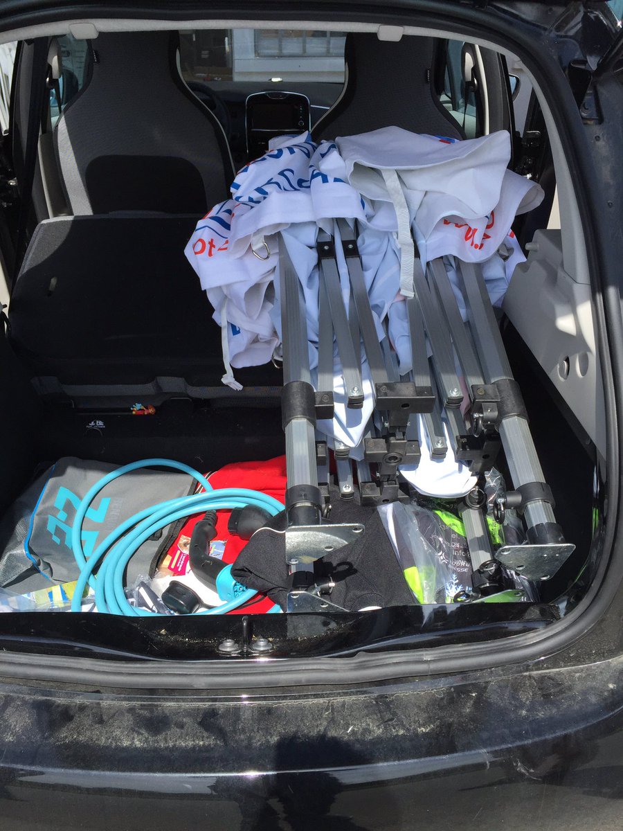 Evotente's tweet image. EVOTENTE mini : la 3mX3m qu'on emmène partout ... Meme dans un petit véhicule !
Et un mini prix à partir de 500 € HT