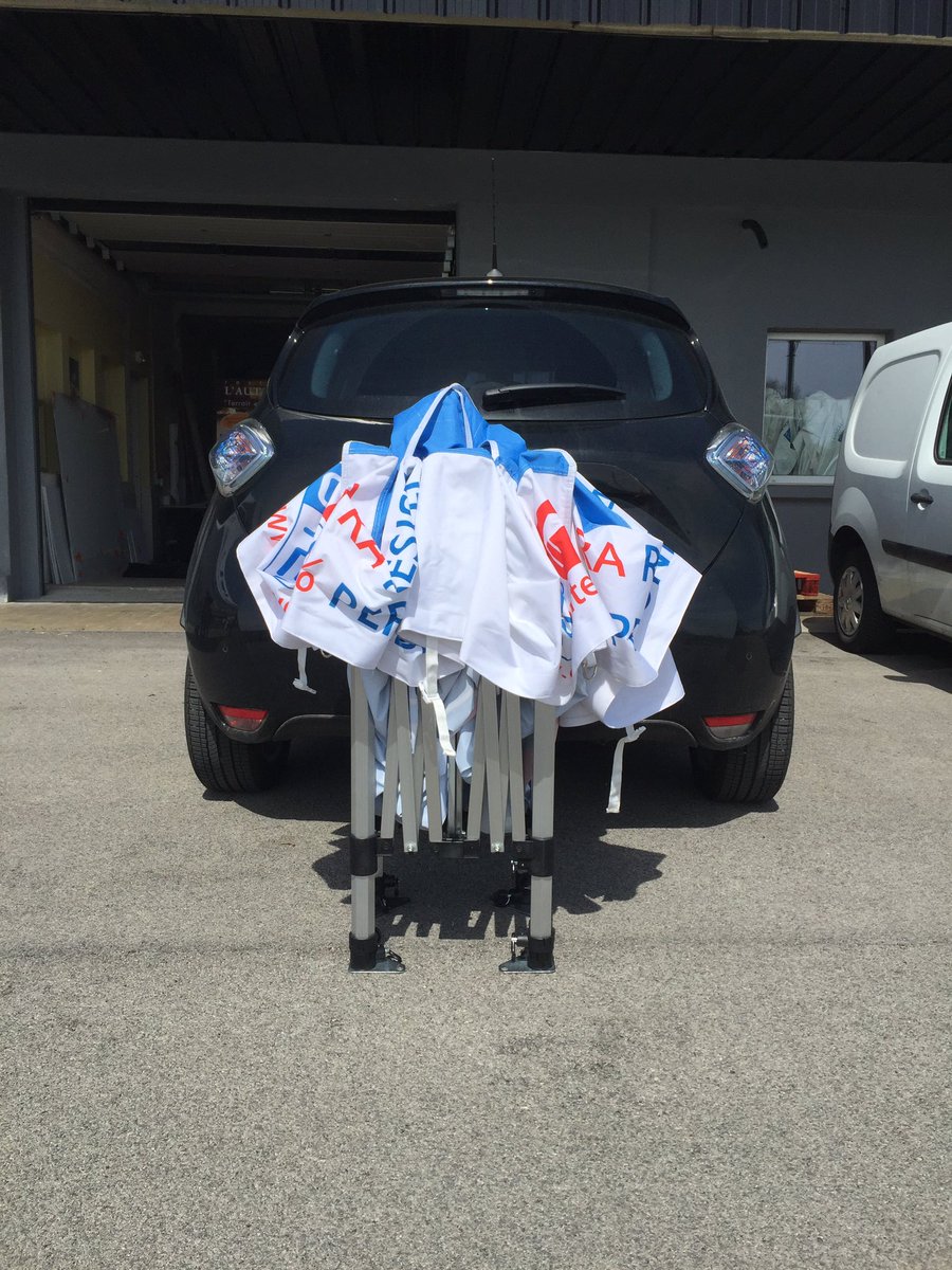 Evotente's tweet image. EVOTENTE mini : la 3mX3m qu'on emmène partout ... Meme dans un petit véhicule !
Et un mini prix à partir de 500 € HT