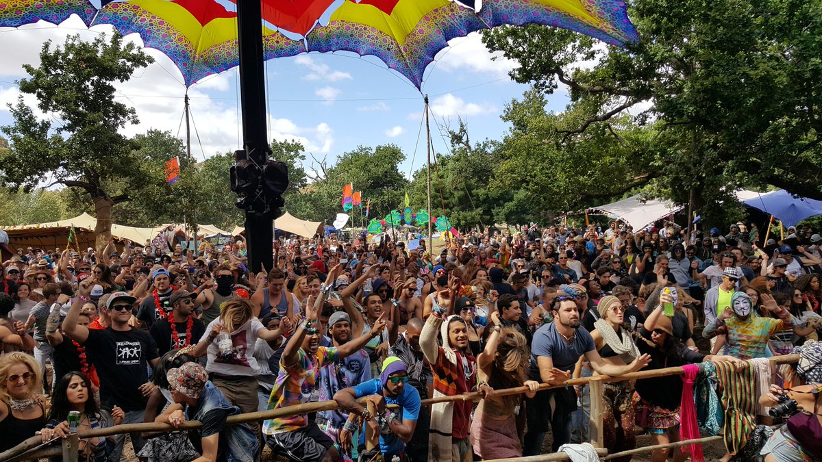 SharaazEasyE's tweet photo. Last month this time ❤ #EasterVortex #PsyTrance https://t.co/cUurSLrO6n