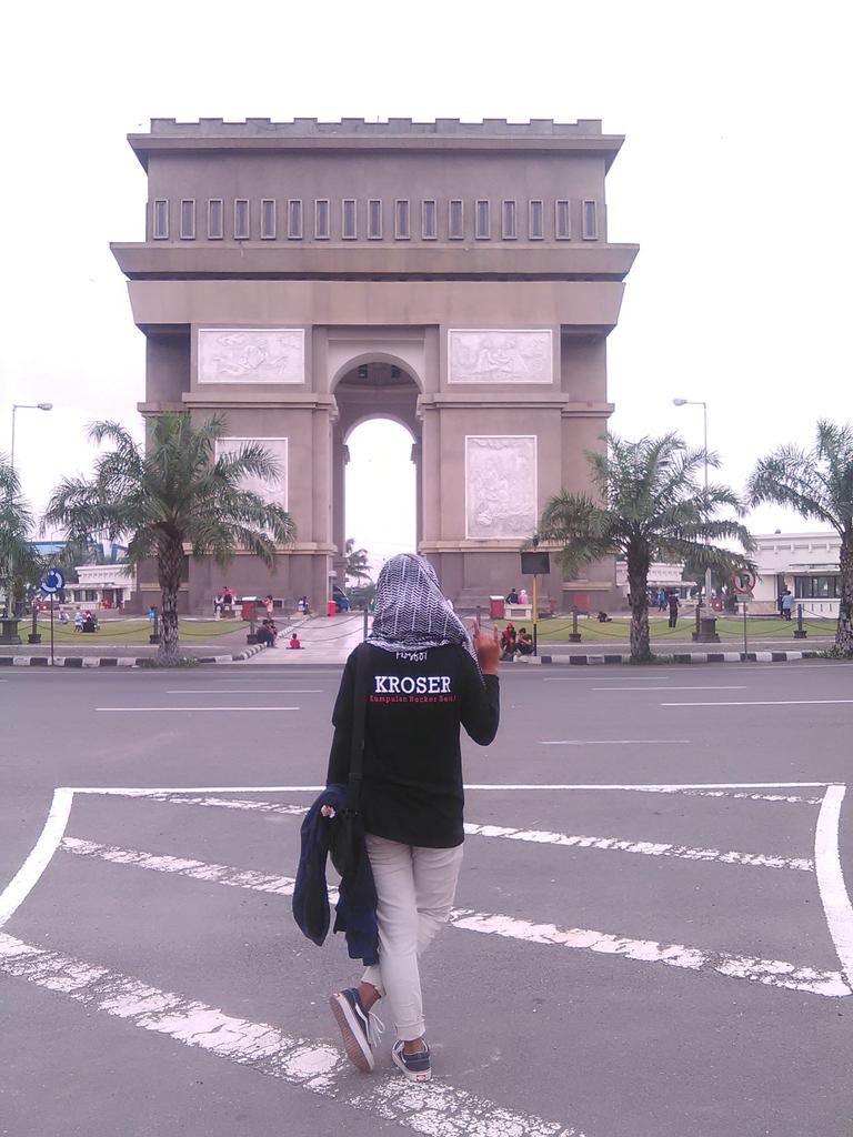 Sisa hunting yang kemarin pakek kaos <a href="/_Krosboi_/">Krosboi</a> <a href="/Verdrian/">Ipet Krosboi</a> <a href="/indra_krosboi/">Indra Krosboi</a> <a href="/Gilang_MPM/">Gin(Gilang Krosboi)</a> @Reza_Krosboi <a href="/arkandaputra/">Kanda Krosboi</a> 😎😜