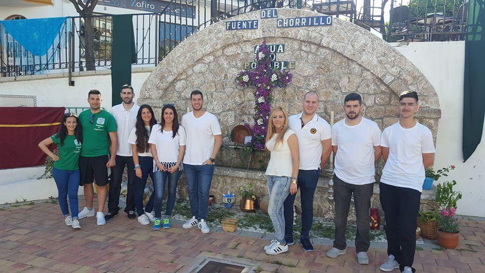 Ayer estuvimos colaborando en la cruz de Mayo organizada por <a href="/CautivoBenal/">CautivoBenalmádena</a> un éxito la verbena. Gracias por asistir