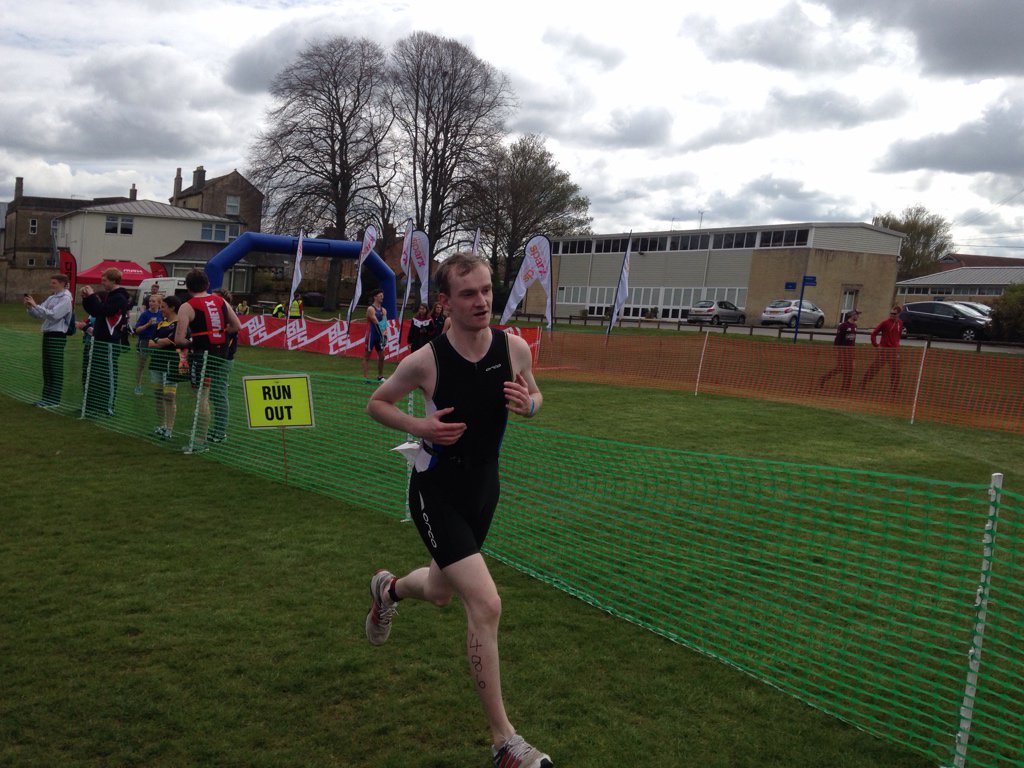 TeamSurreyTri's tweet photo. Ian's almost finished–Just a #5k Run to finish. #BlueAndGold https://t.co/KyReBrTlAd