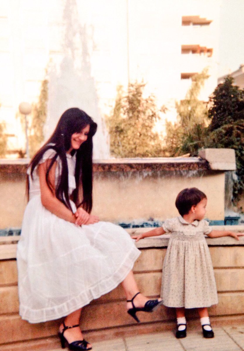 almudenacid's tweet photo. Nunca me impediste que tuviera la mirada puesta en un lugar lejano a ti para que volara hacía mis sueños. Mamá ❤️. https://t.co/LsuLwpzWqF