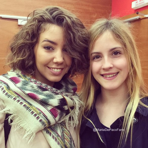 MariaDePaco2's tweet photo. @Marietadpf Con Sandra Cervera el pasado día 16 de Abril del 2016 en el pase de la peli  Contando Estrellas.😍😍😍 https://t.co/7CIsUeYqGG