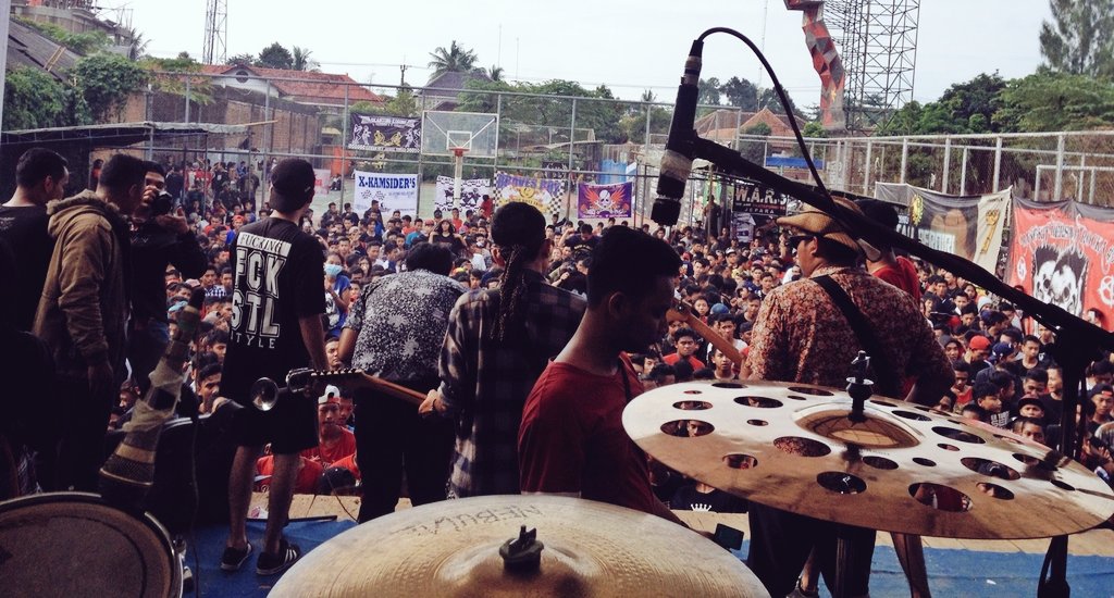 senggoltromol's tweet photo. Hari ini Jepara luar biasa!!! Terimakasih teman2 yang udh support, jumpa lagi lain waktu 🙌🙋 #setromday
#jepara https://t.co/GNzJDpN82o