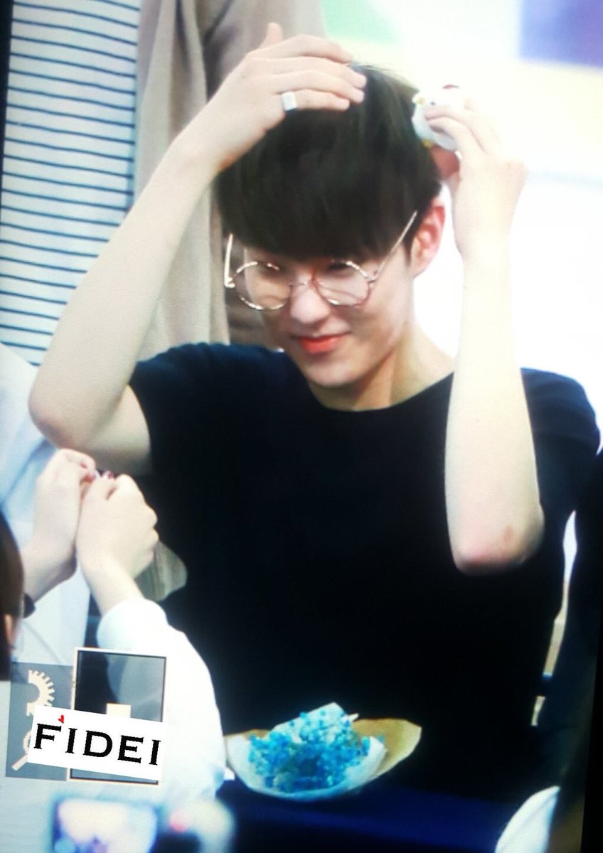 soonyoungpics's tweet photo. ADORABLE https://t.co/5aPYm1PULl