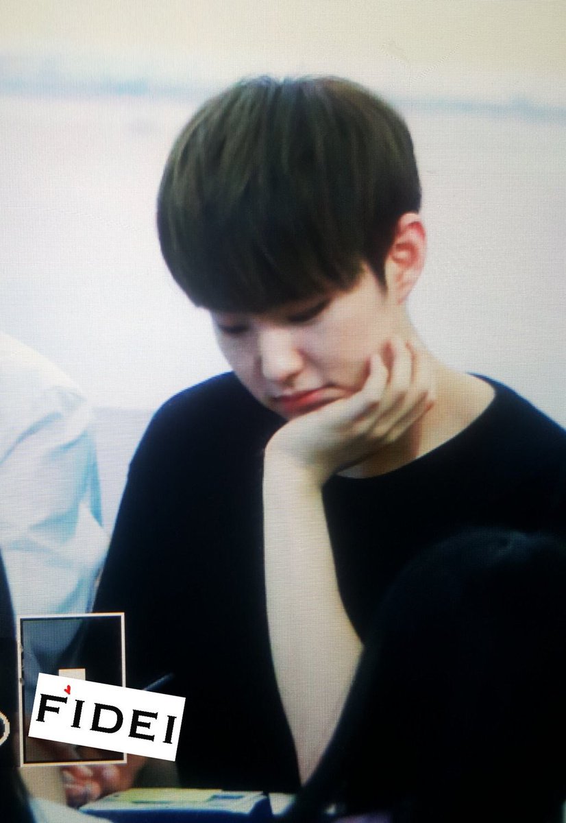 soonyoungpics's tweet photo. ADORABLE https://t.co/5aPYm1PULl