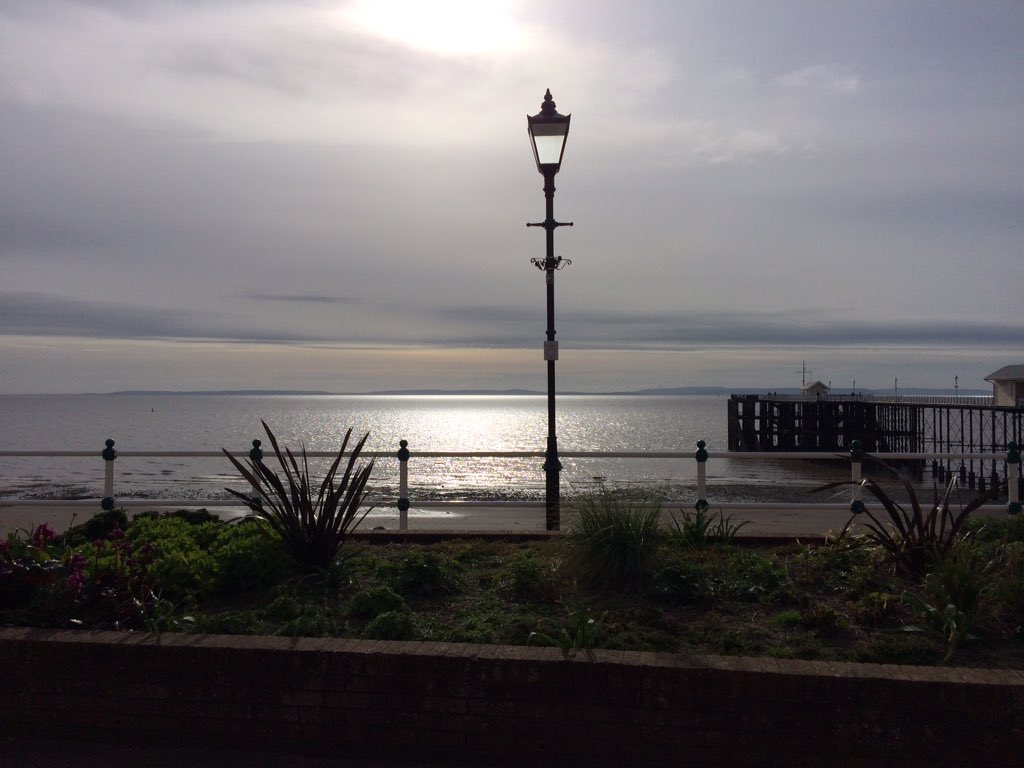 SafeHandsPetSit's tweet photo. What a beautiful morning out visiting fur babies earlier. Happy bank holiday. #Penarth #furbabies https://t.co/PNAL3jaxm2