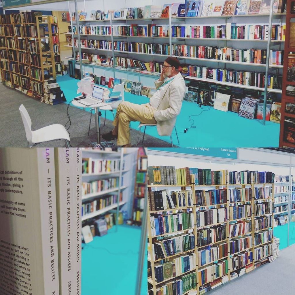 moosaizzat's tweet photo. Salaaams ADIBF.... #lastdayofwork 😜 #toomanybookstocount https://t.co/byWaiysqaD https://t.co/3t1XKWwNSW