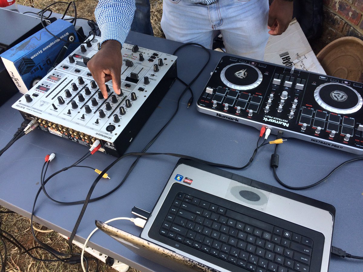 DOT_VGVM's tweet photo. The music is set! #VGVM https://t.co/IYn8W7jjdV