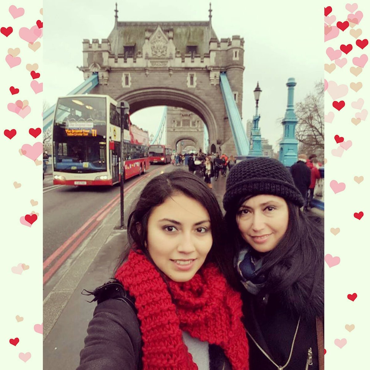 MariaAlexaD's tweet photo. "Jamás en la vida encontraréis ternura +profunda,desinteresada ni verdadera que la de vuestra madre" Feliz dia mamá😚 https://t.co/1pETvjXnCX