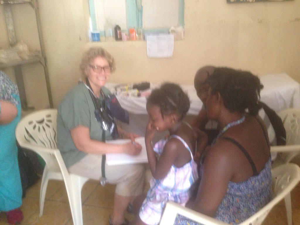 ruth17geurts's tweet photo. Running a clinic in Labadie Haiti#lambtoncollege #haiti #rayjon https://t.co/xsi9TEMEYh