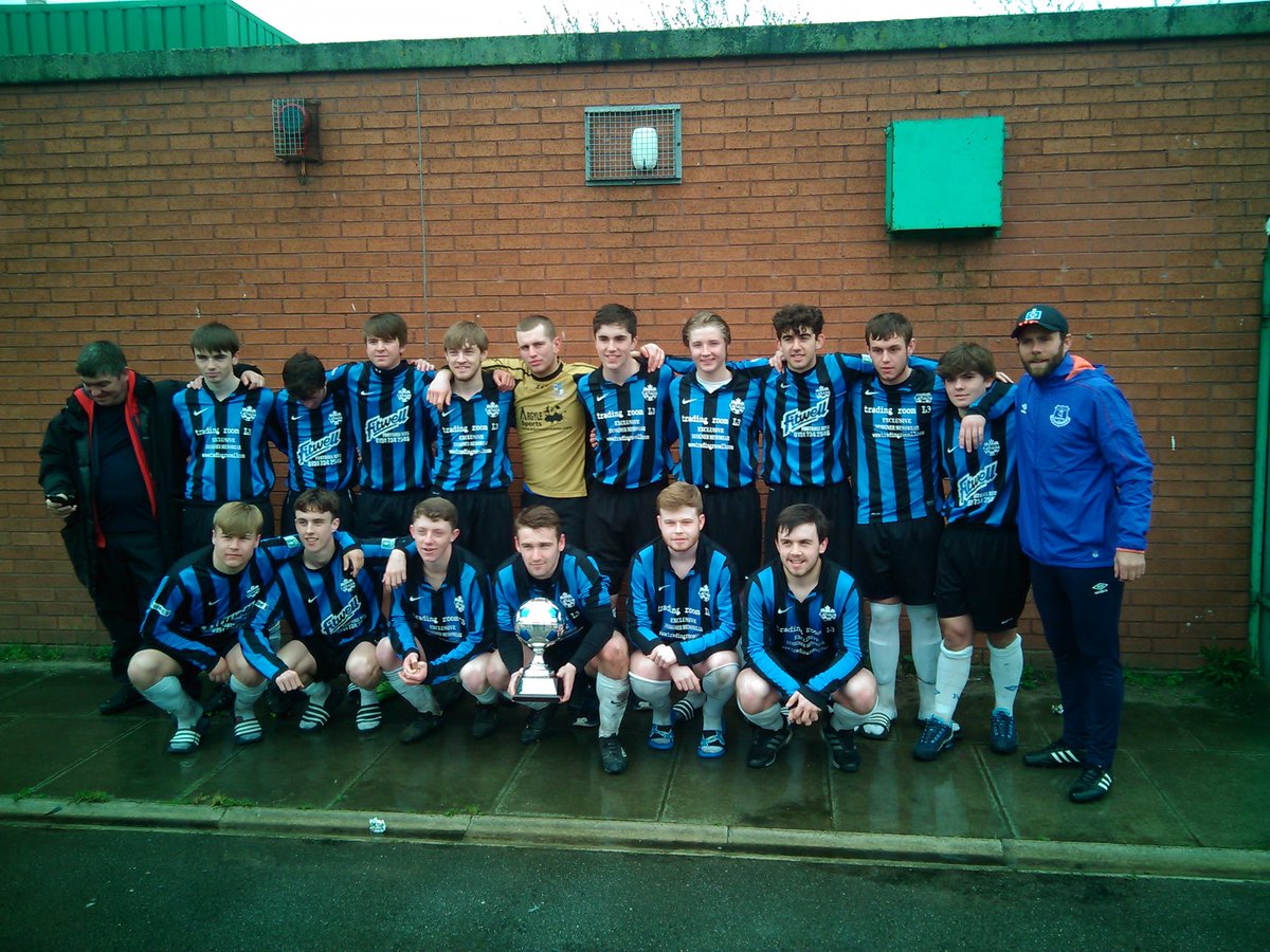 WaterlooDockU18's tweet photo. Congrats to @CANADAFC2U18 LCPL CHAMPIONS 2016. Well done to @wazzawardle @LeePringle . Campione Campione OleOleOle👍 https://t.co/BrrLVQcTwP