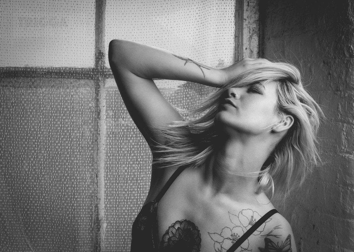 TriggaPhoto's tweet photo. From my first ever shoot 😝 @DanielleMarieW5 https://t.co/TyXNVABJBb