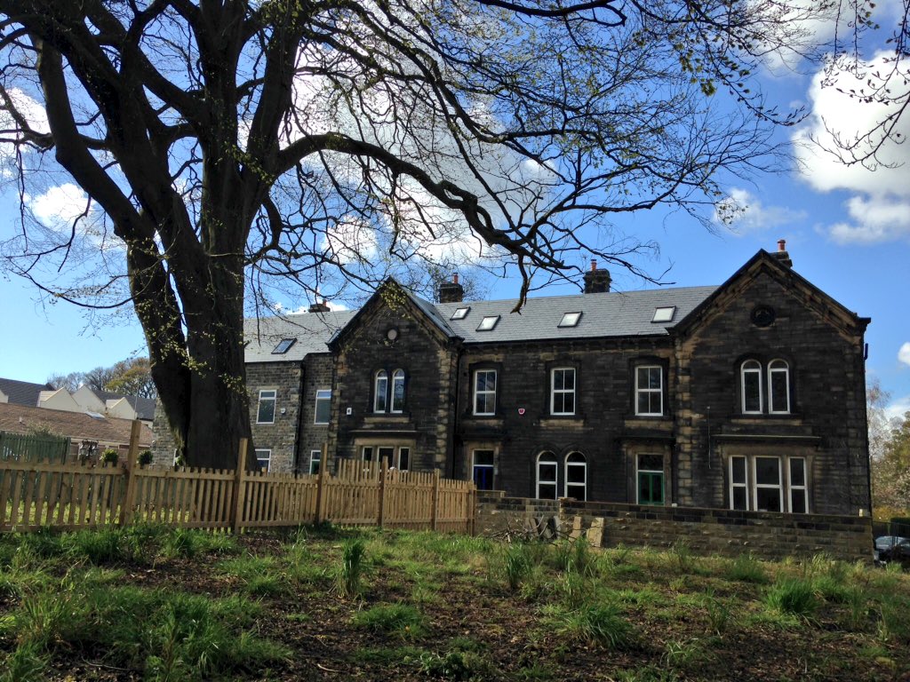 psndevelopment's tweet image. Last house in our #gomersal development: underfloor heating in lovely huge kitchen being fitted