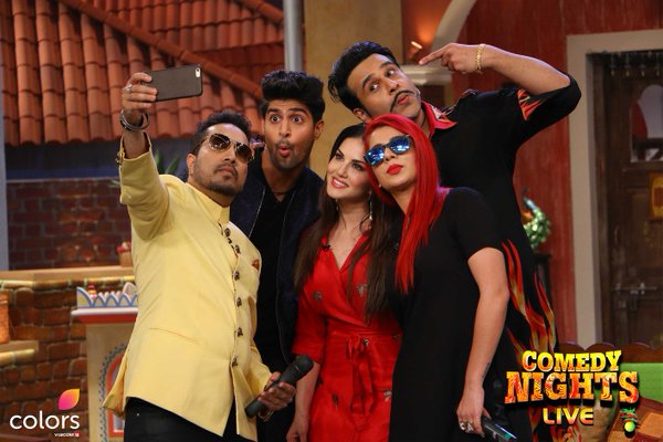 #Selfie time on the sets of #ComedyNightsLIVE  @TanujVirwani & @JasmineSandlas @MikaSingh 2nite 10PM