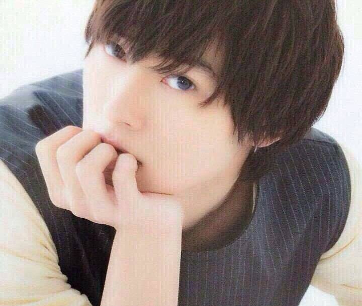 9497_yk's tweet photo. 賢友さん、お願いします󾍛󾬘󾬘

#お友達探し 
#山﨑賢人大好きな人RT 
#山﨑賢人 
#賢友さんと繋がりたい 
↓賢友さんに限ります󾌰󾭪
#RTした人全員フォローする 
#いいねした人全員フォローする 
#フォロバ率100パー https://t.co/ft5zIwe2Fm