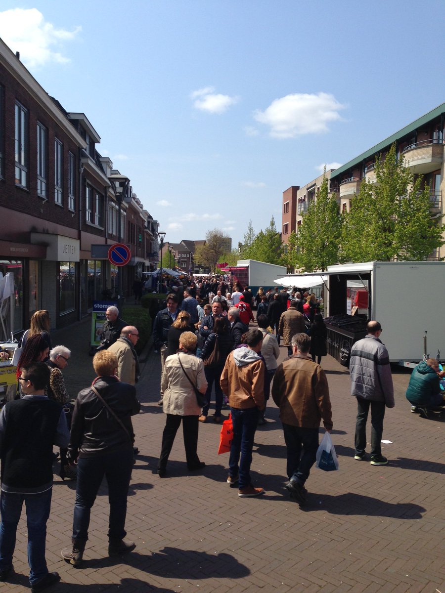Prachtig weer op de Straatmarkt! #Kerkrade Om 14.30u #Tonca
