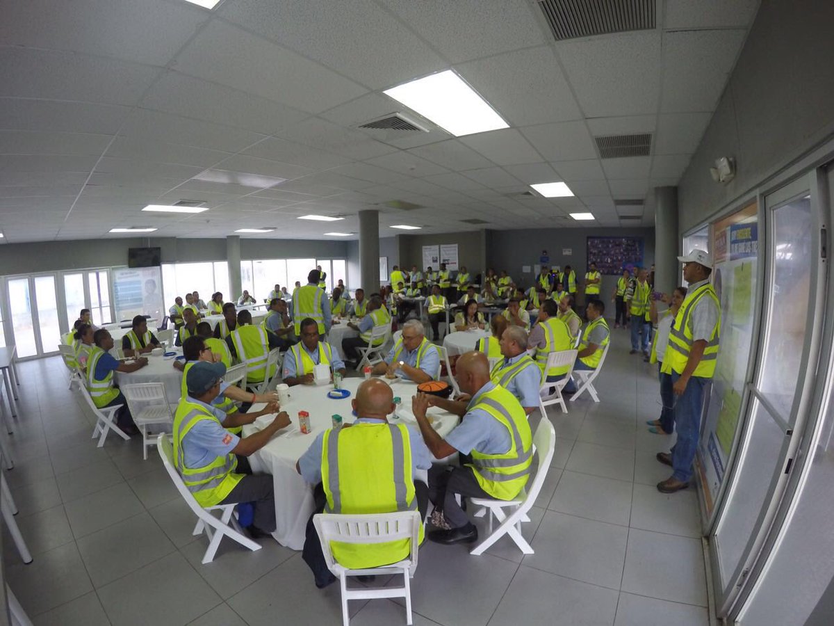 Compartiendo hoy #DiaDeLosTrabajadores con los operadores del transporte