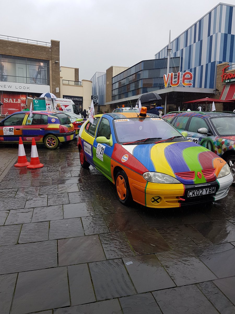 How awesome do all the @FastPartsWales car look?! The #rainbowrally for @tyhafan is a huge success @Natalie_Whyatt 😃