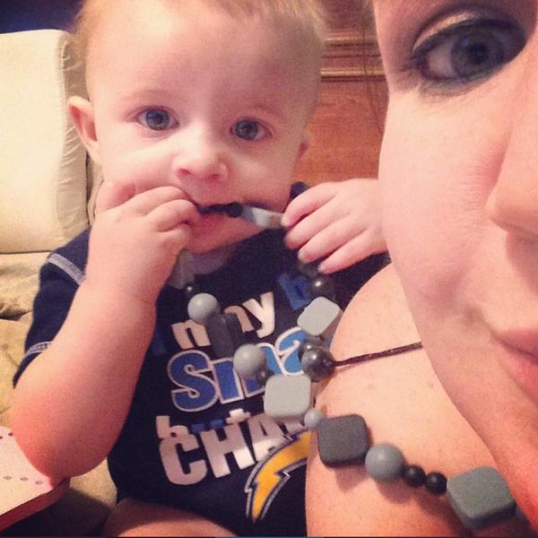 StellaJBush's tweet photo. #baby safe nontoxic #fashion silicone #necklace #newmom #MothersDay gifts #momlife #teeting https://t.co/emIUbWqk4Q https://t.co/PzZicpS0rZ