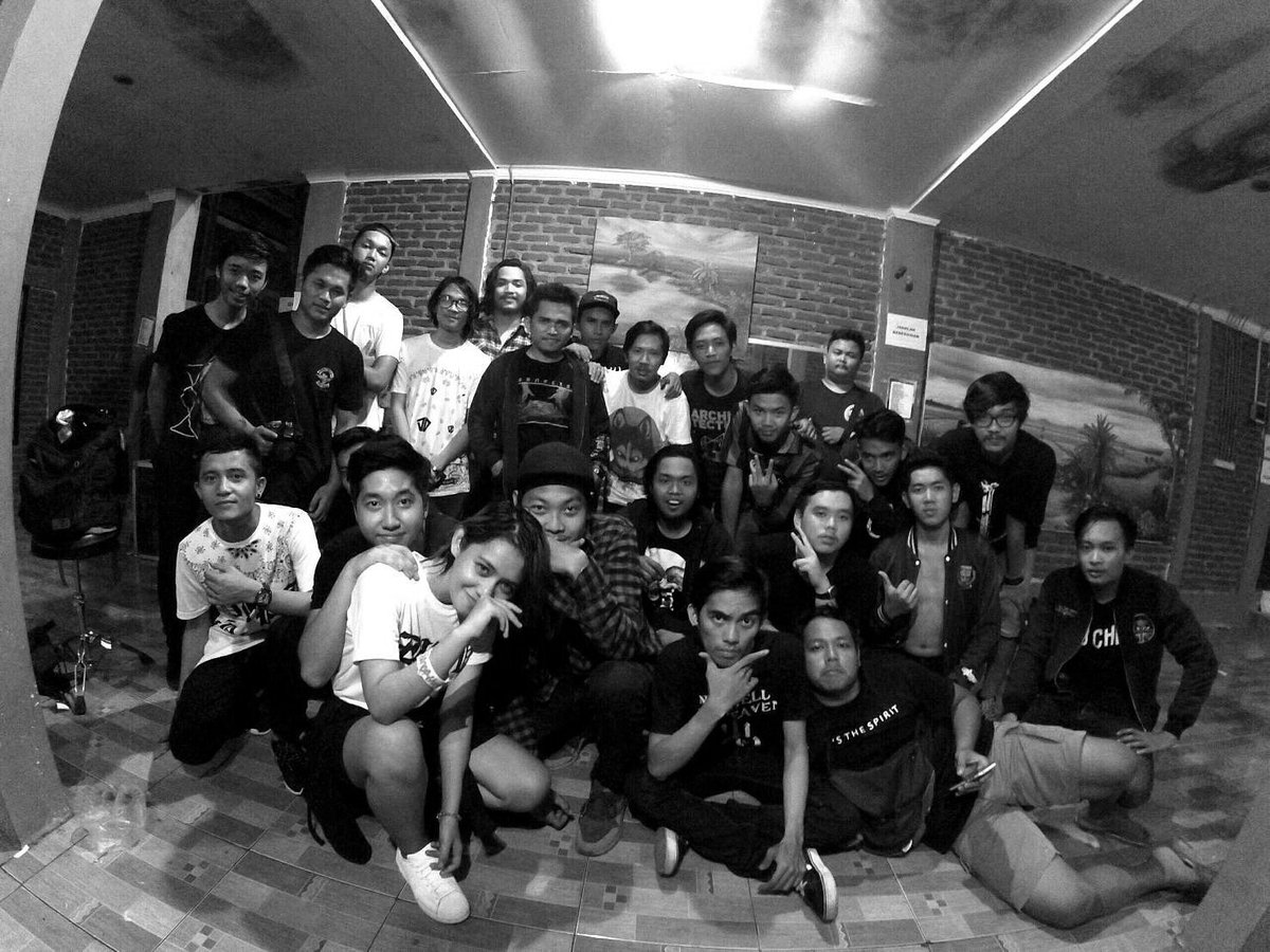 Bloody Black Voodoo (@bblackvoodoo) on Twitter photo Terimakasih <a href="/kmbngclth/">K M B N G C L T H</a> untuk rangkaian tour nya!! Semoga kita jumpa lagi di tour tour selanjutnyaaa!!! Terimakasih <a href="/kmbngclth/">K M B N G C L T H</a> untuk rangkaian tour nya!! Semoga kita jumpa lagi di tour tour selanjutnyaaa!!!