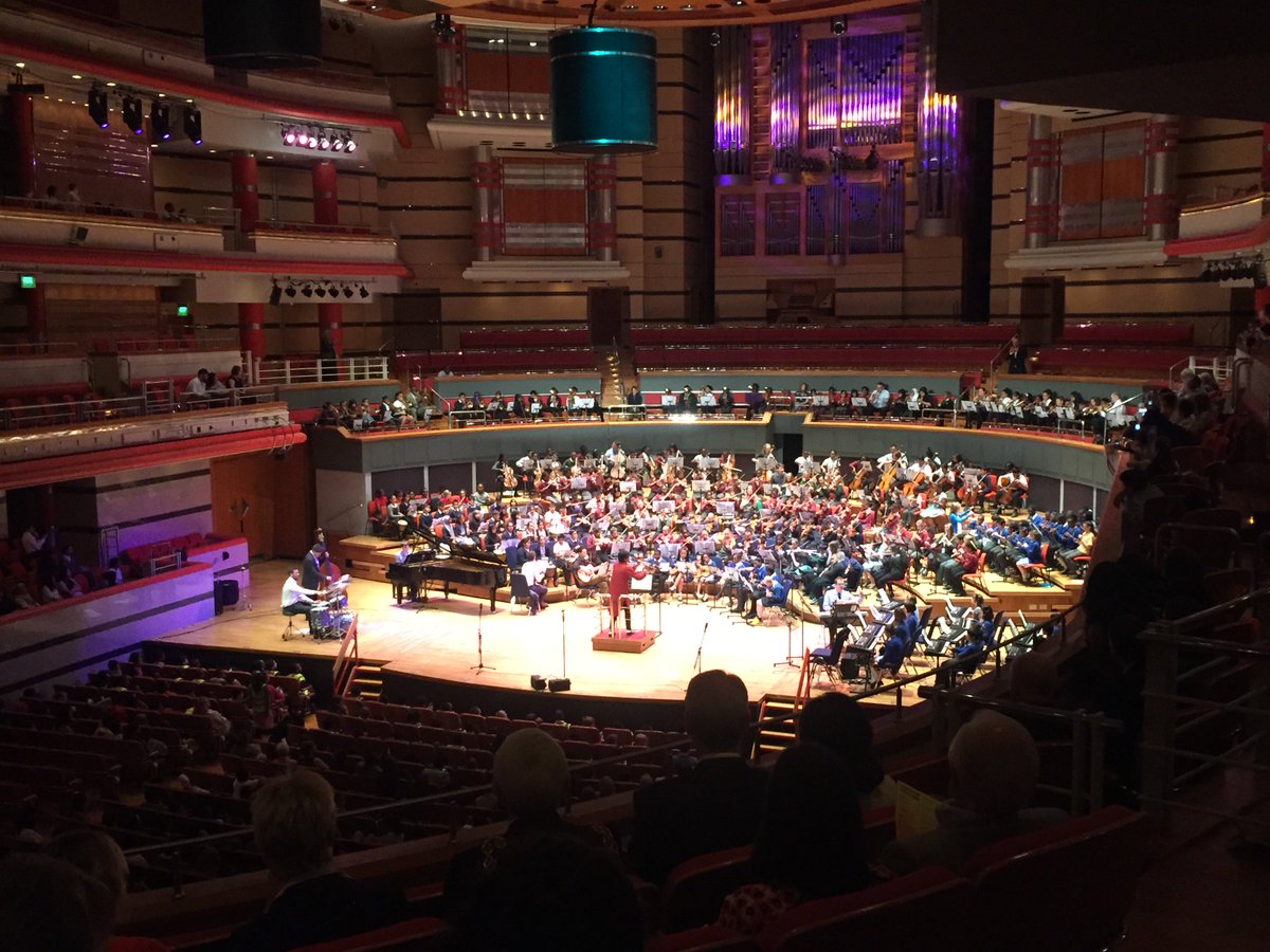 Can u believe the Abram Wilson #NoFear Awards were nearly a year ago?ow.ly/4ng2Ia <a href="/THSHBirmingham/">THSH</a>