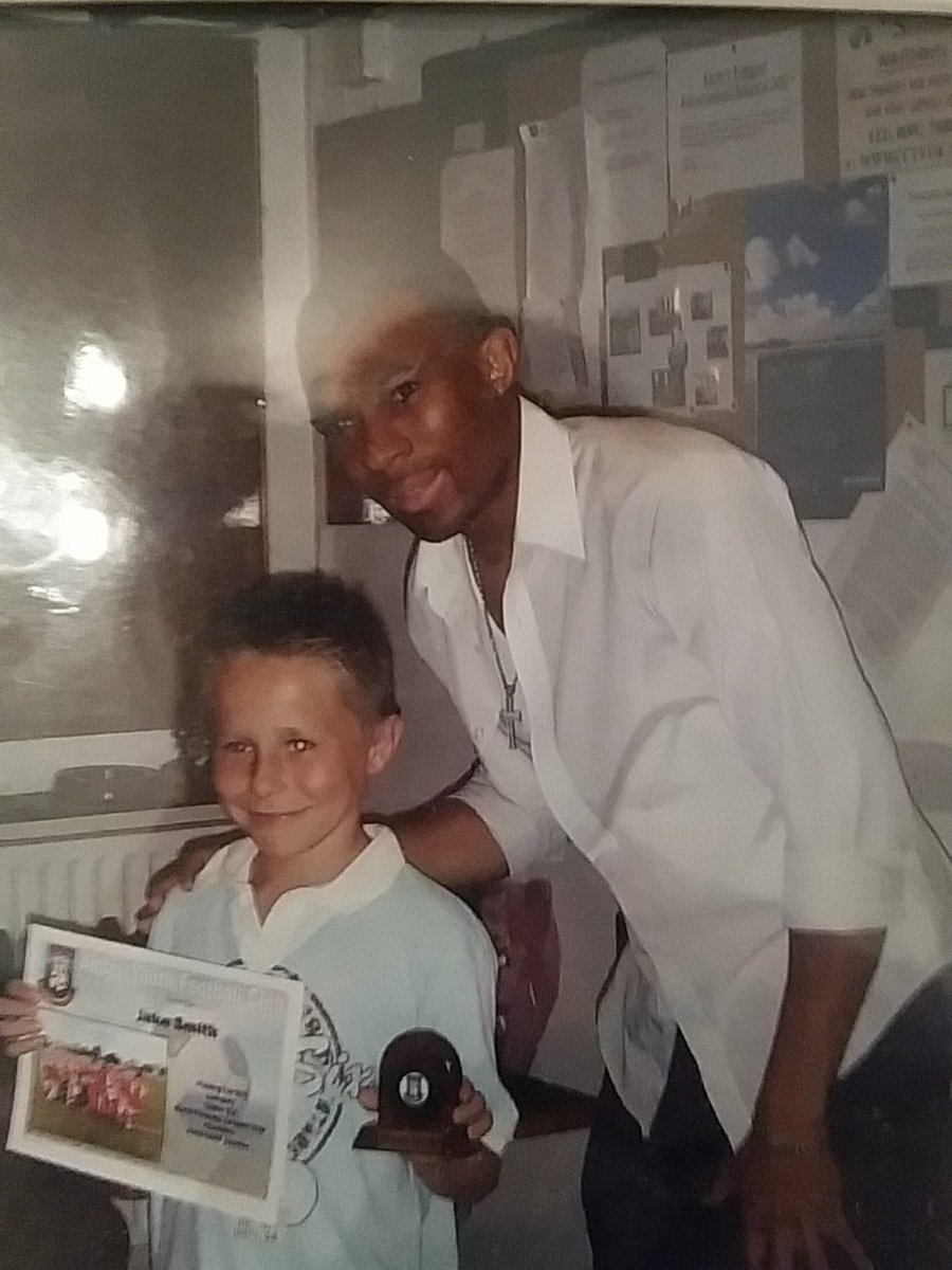 Jakejamessmith3's tweet photo. @Gabbidon35 remember this at my football presintation years back https://t.co/mUYvA75wT1