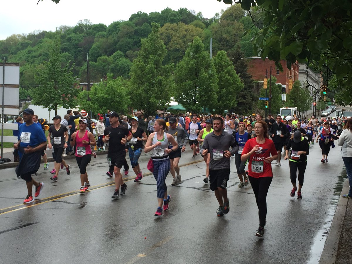 pishotti's tweet photo. West End is rocking! #WPXI #GameOnPGH https://t.co/N2JZv38I7e