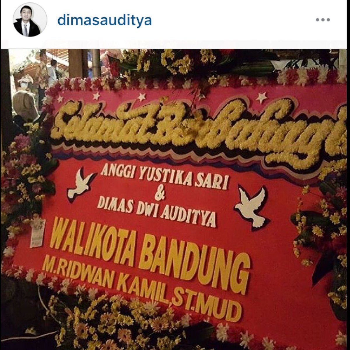 CafuFals's tweet photo. Cc @AMazmudin ? hiiiii RT @ridwankamil: kamu kapan? https://t.co/E5NyV2vnLL