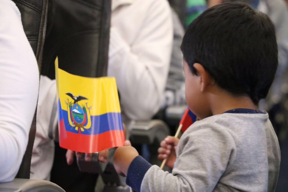 TurismoEc's tweet image. ¡La mejor forma de apoyar a Manabí, es visitándolo! Listos para iniciar el viaje. #TourManabí #1MayoSolidario