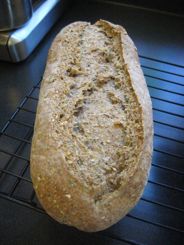 milnews_ca's tweet image. First bake o' the day:  Multi-grain (wheat, rye, oats) with seeds (sunflower, pumpkin, poppy &amp;amp; sesame) #readbread
