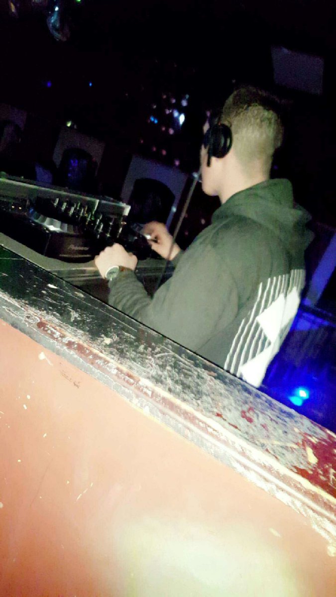 Quick snap of me playing Trinity lodge on friday night wearing my <a href="/theBeatEmporium/">Beat Emporium</a> jumper really enjoyed