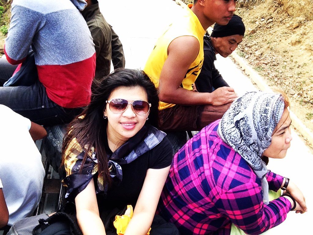 femaletrotter's tweet image. Ridin the Top Load. On my way to Buscalan to meet Whang Od. #nativeTattoo #mambabatok #WhangOd