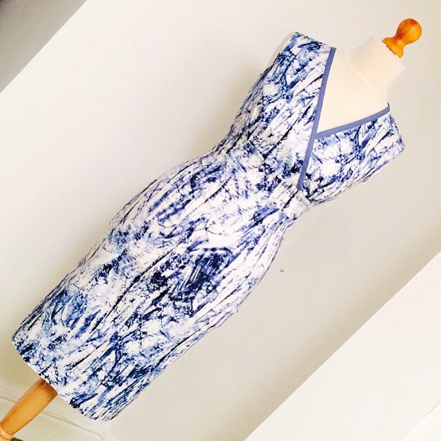 BettyBrown_'s tweet image. My work today #lcfc #inspired #bluearmy #Leicester #premierlegue #support #bespoke #dress
